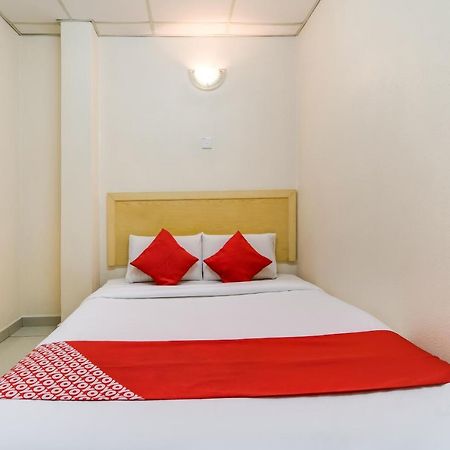 Oyo 301 River Inn Hotel Butterworth Ngoại thất bức ảnh